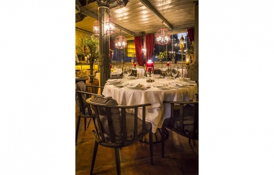 La Regina Ristorente ilk yılında kapandı!