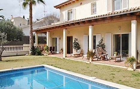 Arda Turan İspanya da aylık 5 bin euroya villa kiraladı!