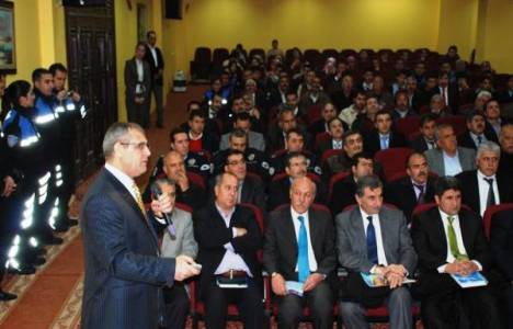 Karaköprü Belediyesi inşaatçıları bilgilendirme toplantısı düzenledi!