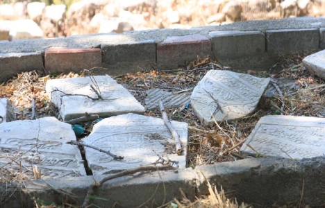 İzmir Altınpark'ta kazı çalışmaları durdu!