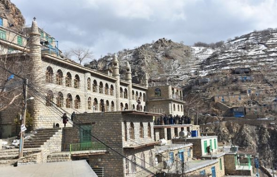 İran ın Irak sınırındaki taş evler büyülüyor!