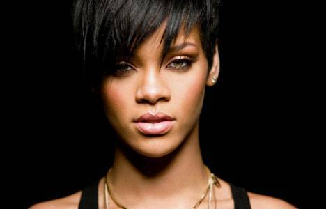 Rihanna, kullanmadığı 15 milyon dolarlık evini sattı!