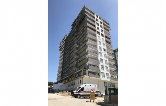 Bilecik te 14 katlı inşaatın 8. katından düşen işçi yaşamını yitirdi!