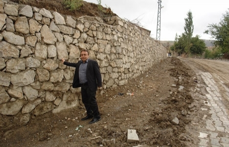 Çukurca’da yol ve altyapı çalışmaları devam ediyor!