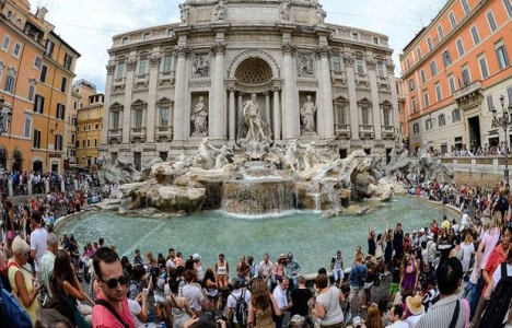 İtalya Trevi Çeşmesi