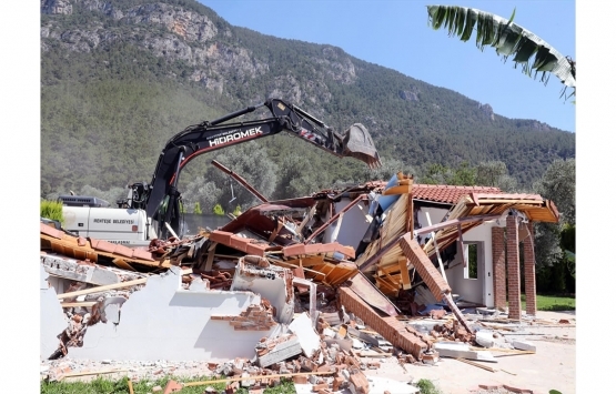 Menteşe de imara aykırı yapılar yıkılıyor!