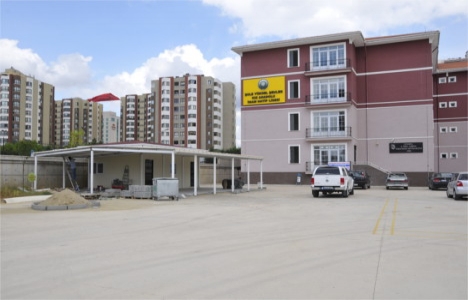 Pendik Belediyesi'nden okullara tadilat desteği!