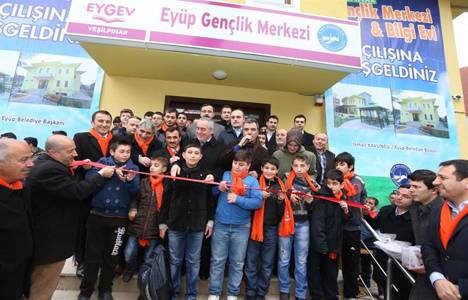 Eyüp'te Yeşilpınar Bilgievi ve Gençlik Merkezi açıldı!