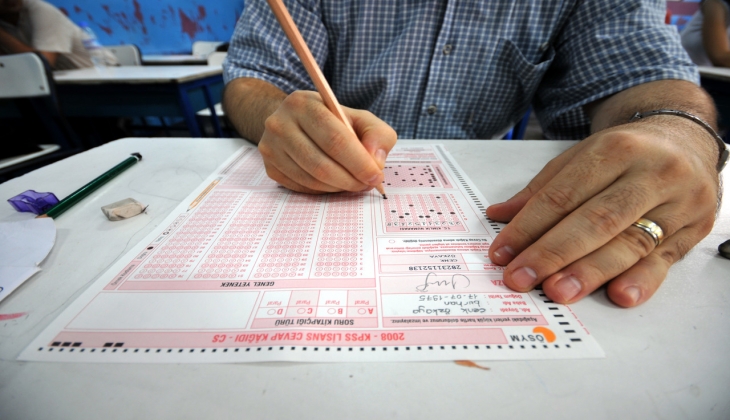 Kamu personel 2022 alımları ertelendi mi? KPSS ile personel alımı takviminde sıcak gelişme