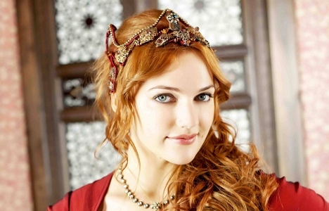 Meryem Uzerli İstanbul'dan 1.7 milyon TL'ye ev aldı!