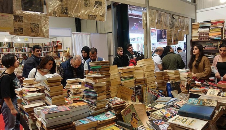 Kira artışları sahafları da vurdu: Kimi kepenk indiriyor, kimileri kafeye dönüşüyor! 