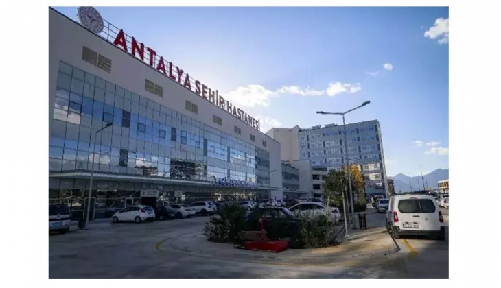 Antalya nın ilk ve tek şehir hastanesinin açılışı geri sayım başladı: Depremlerde 32 santim esneyebilecek!