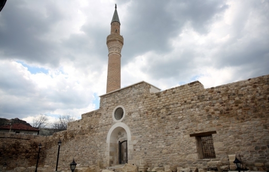 700 yıllık Alaaddin Cami bugün ibadete açılıyor 