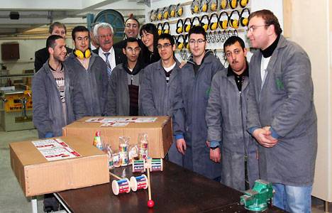 Engelli gençlerin ilk oyuncakları Taurus AVM'de!