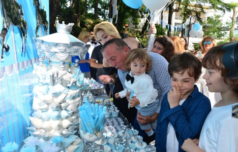 Ali Ağaoğlu oğlu Ali Ege'nin 2. yaş günü için parti düzenledi!