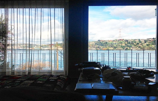 Birkan Sokullu, Berrak Tüzünataç la oturduğu evi boşalttı!