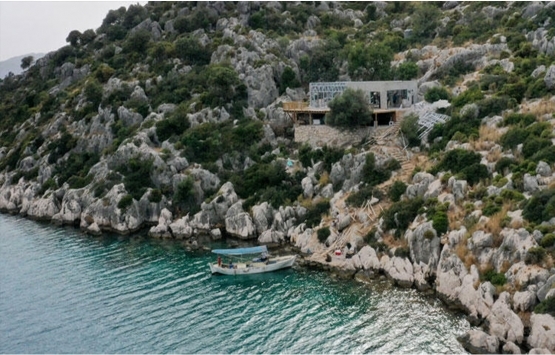 Antalya Kekova Koyu’nda 48 saatte yapılan villa söküldü!