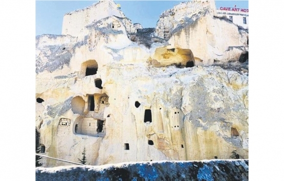 Ürgüp Mustafapaşa’daki 40 odalı mağara 2.7 milyon TL'ye satılıyor!