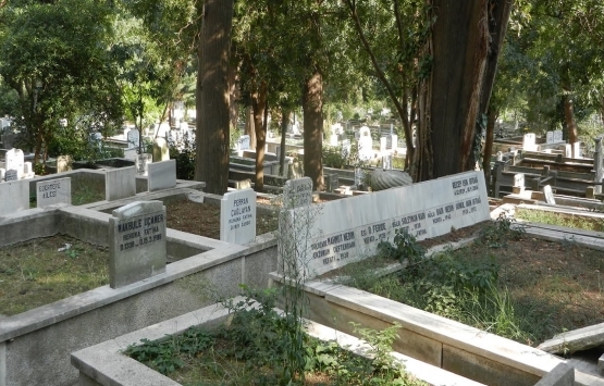İstanbul da mezar yerleri doldu, fırsatçılar harekete geçti!