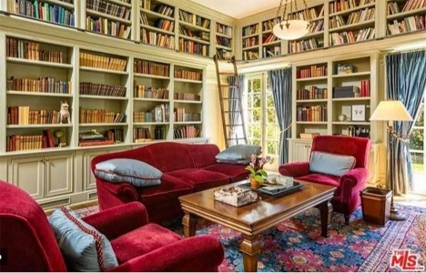 Angelina Jolie, Los Angeles ta 25 milyon dolara ev aldı!