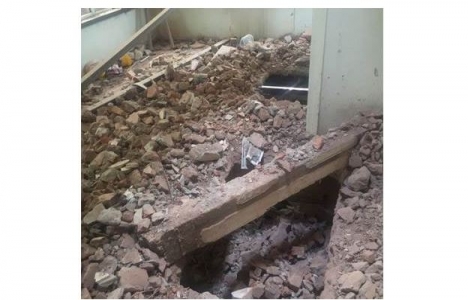 Nişantaşı'nda tadilat yapılan bina çöktü!