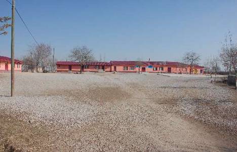 Kahramanmaraş'ta bir vatandaş 13 bin 600 metrekarelik arsasını okul için bağışladı!