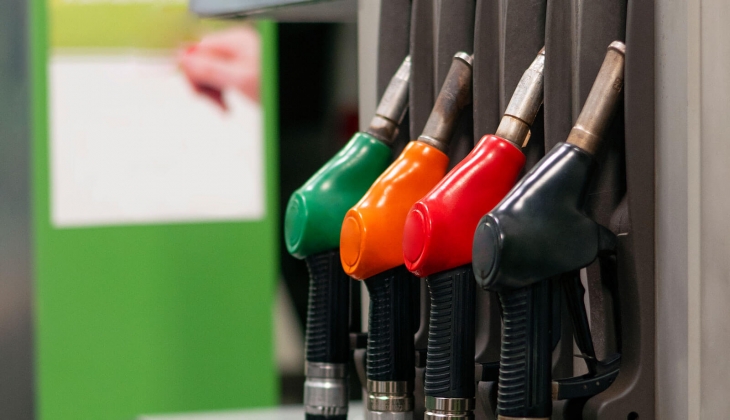 Benzine bu gece bir indirim daha geliyor! Tam 1 lira 17 kuruş! Hangi ilde kaç TL olacak? Dikkat! 