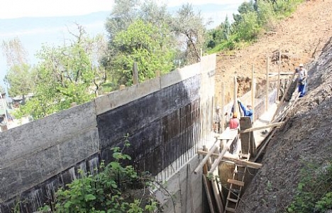 Gölcük Halıdere'ye istinat duvarı!