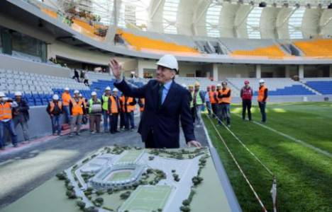 Kadir Topbaş Başakşehir Stadyumu şantiyesinde incelemelerde bulundu!