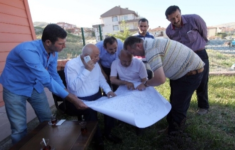 Fethi Yaşar, Yakacık Mahallesi’nin imar planını inceledi!