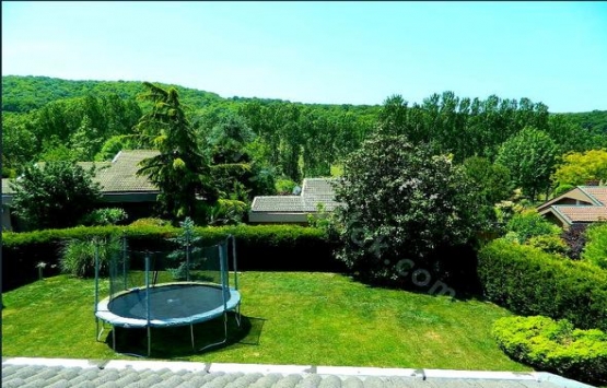 Çağatay Ulusoy Cansit Villaları ndan 16 bin TL ye villa kiraladı!