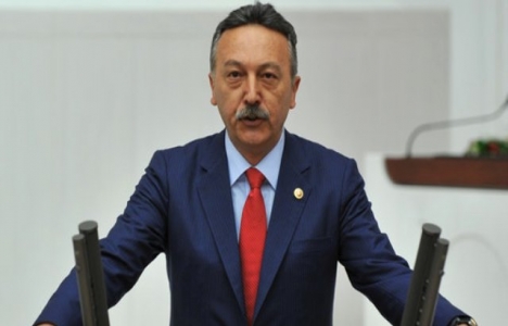 İzmir Karabağlar'daki yapımı devam eden okul inşaatı mecliste!