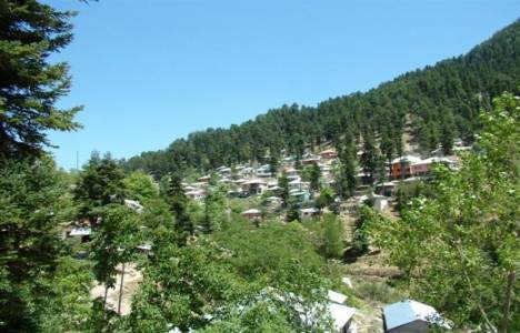 Sumbas'ta evleri yanan aileye yeni ev yaptırıldı!