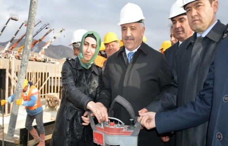 Bakan Arslan'dan Tendürek'e tünel müjdesi!