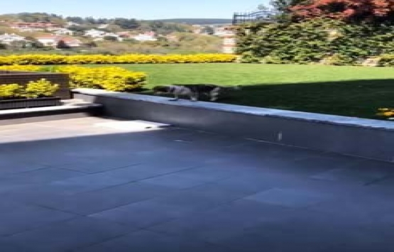 Burak Özçivit ile Fahriye Evcen in merak edilen yeni evi!