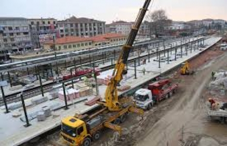 Gebze-Halkalı Banliyö Hatları'ndaki çalışma son sürat devam ediyor!