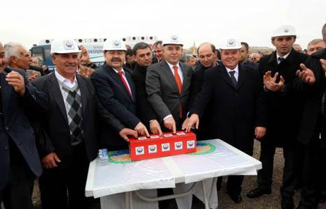 Gölbaşı Belediyesi iki kültür merkezinin temelini attı!