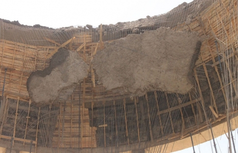 Mardin’de cami kubbesi çöktü: 6 yaralı!