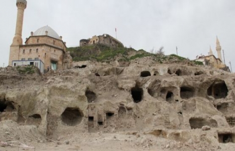 TOKİ Nevşehir’de tarihe sahip çıktı!