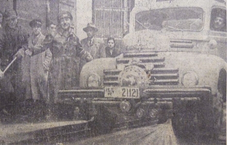 1954 yılında İstanbul Belediyesi sokakları yıkamaya başlamış!