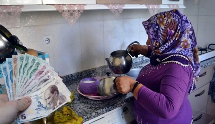 Ev hanımları nasıl ve ne zaman emekli olacak? Bakan yanıtladı