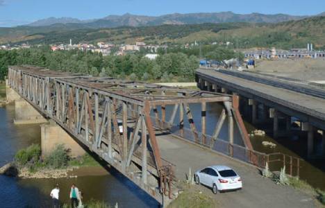 Bingöl Tarihi Genç Murat Köprüsü yıkılıyor!