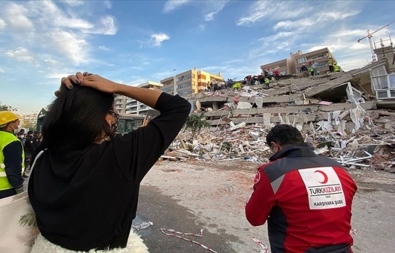 İzmir depreminde evi yıkılan aileye güçlendirme kredisi verildi!