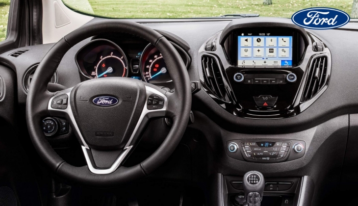 Geniş aileler için üretilen Ford Tourneo Courier’ın yeni fiyatı belli oldu!