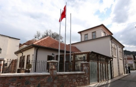 Tahir Ağa Kültür Merkezi Mudanya'da Ara Güler’in sergisiyle hizmete açıldı!