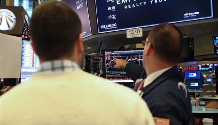 Küresel piyasalarda iflas paniği! Borsalar tepetakla, altın fiyatları uçtu!