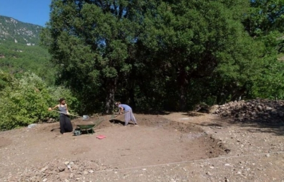 Bin 500 TL ye çamurdan ev yaptılar!