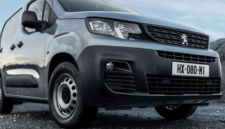 Hem aileler hem de ticari taşımacılık için uygun Peugeot Expert serisi Mayıs fiyatı merak ediliyor