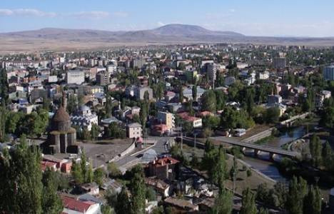 Kars İl Özel İdaresi'nden 9.5 milyon TL'ye satılık lojmanlar!