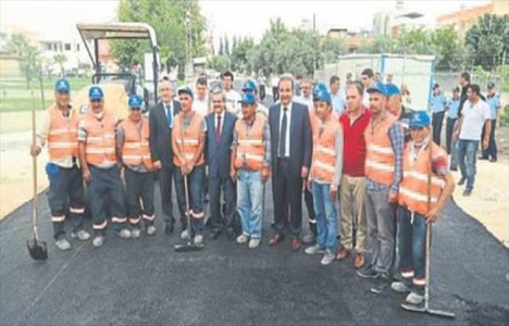 Adana Ceyhan'da sıcak asfalt yol çalışmaları sürüyor!